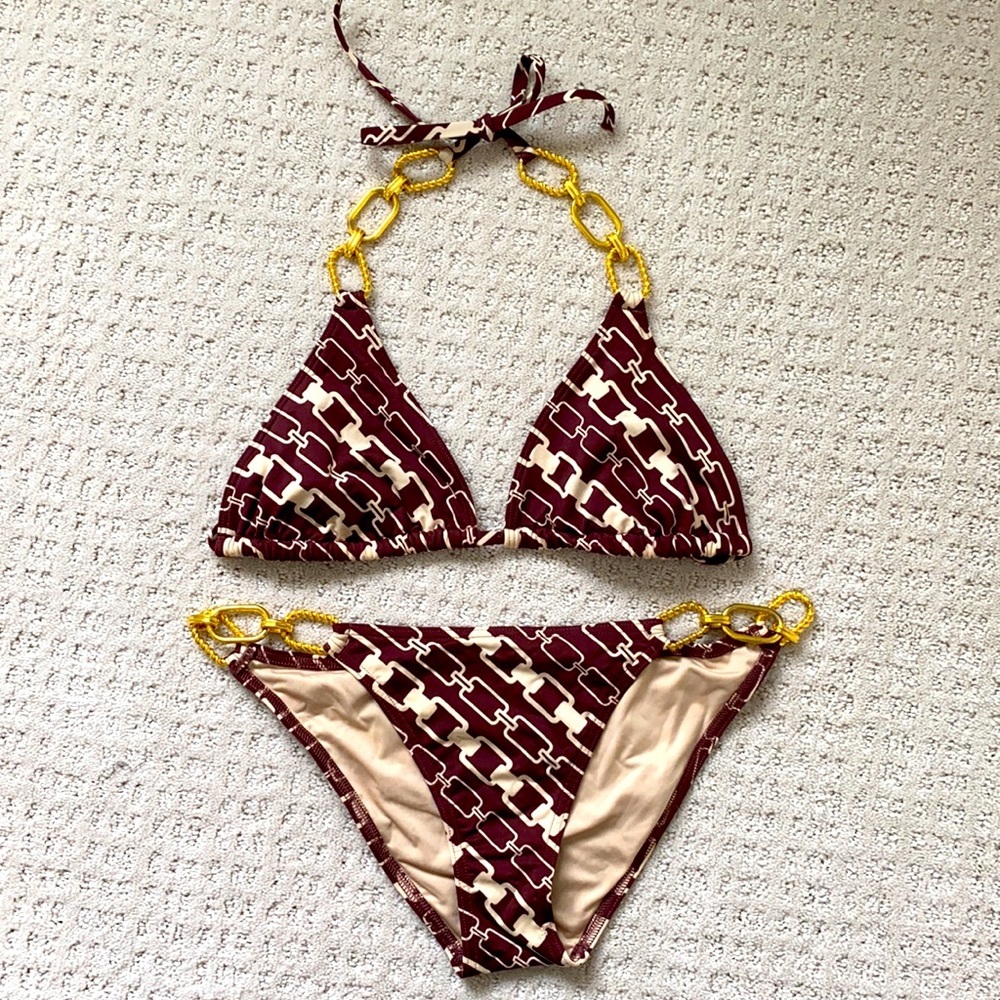 Victoria’s Secret Bikini - Picture 2 of 9